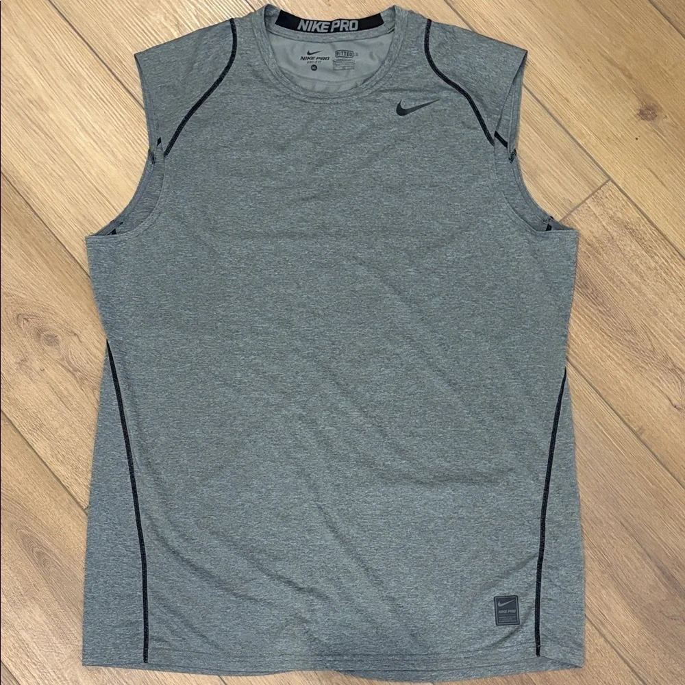 Nike Pro Men's Gray Fitted Tee